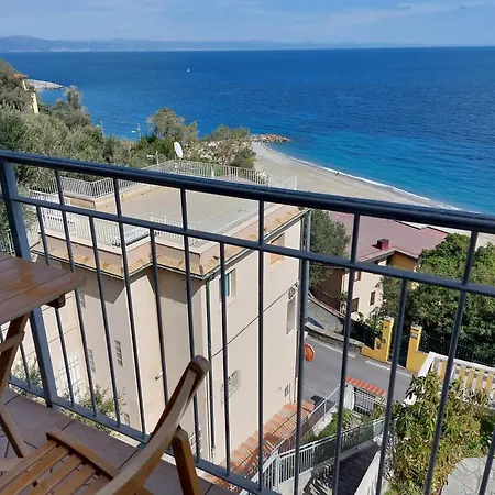 Una Finestra Sul Mare Home1-Affitti Brevi Liguria Διαμέρισμα Bergeggi