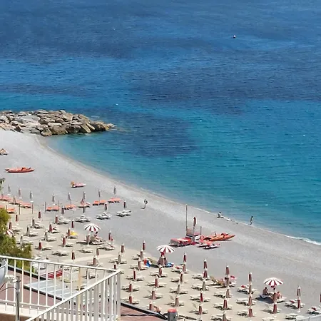 Finestra Sul Mare 1